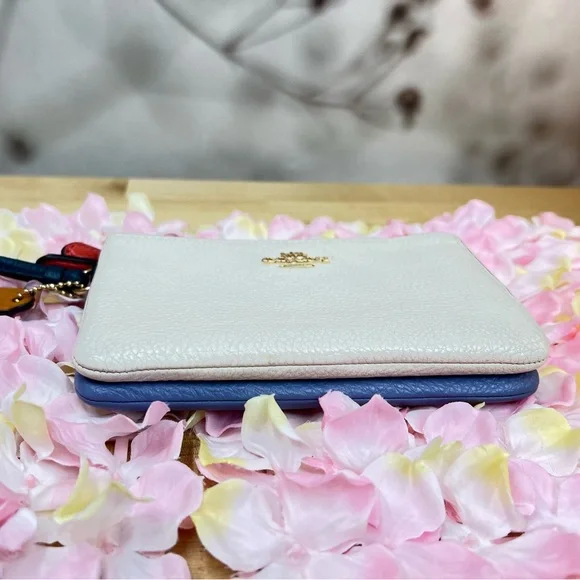 COACH Double Zipper Wristlet
Clutch Tan cream and blue Pebble Leather - Picture 7 of 12